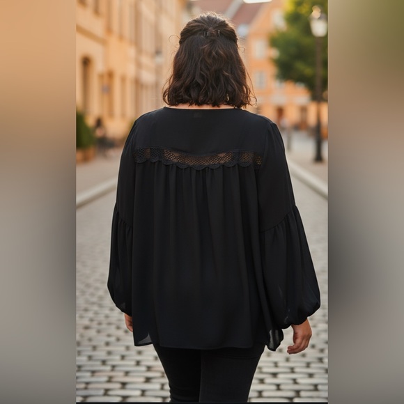 Torrid pheasant style black blouse w/lace trim detail size 3X - Picture 2 of 6